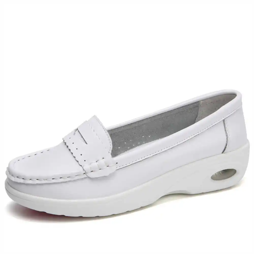 Thick Sole Slipon White Traine - مراجعة Tech Accessories Gifts For Men وسعره