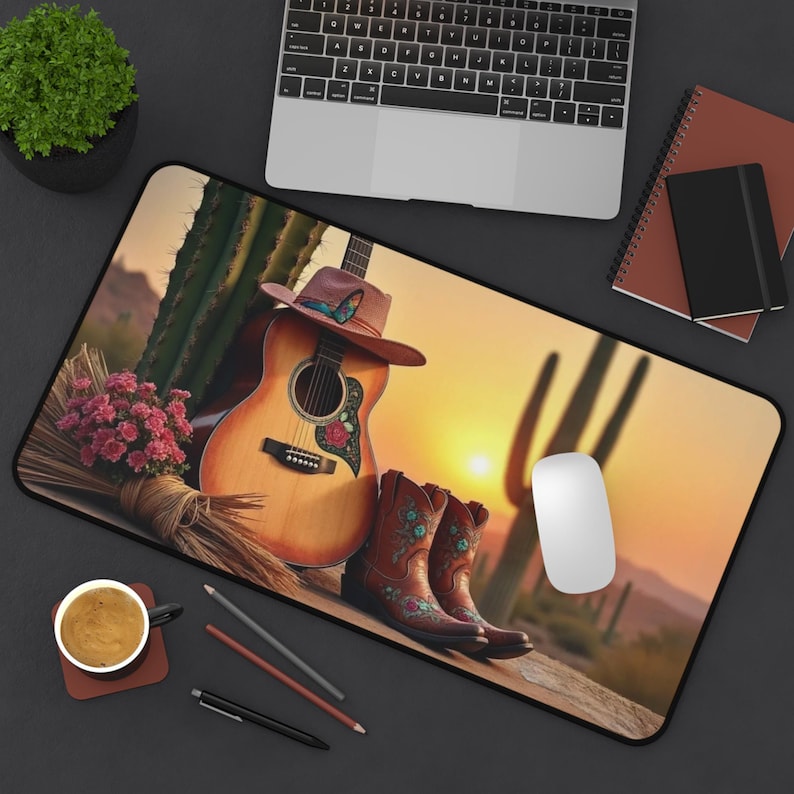 Desert Guitar Mouse Pad, Cactu - مراجعة Tech Accessories To Gift وسعره