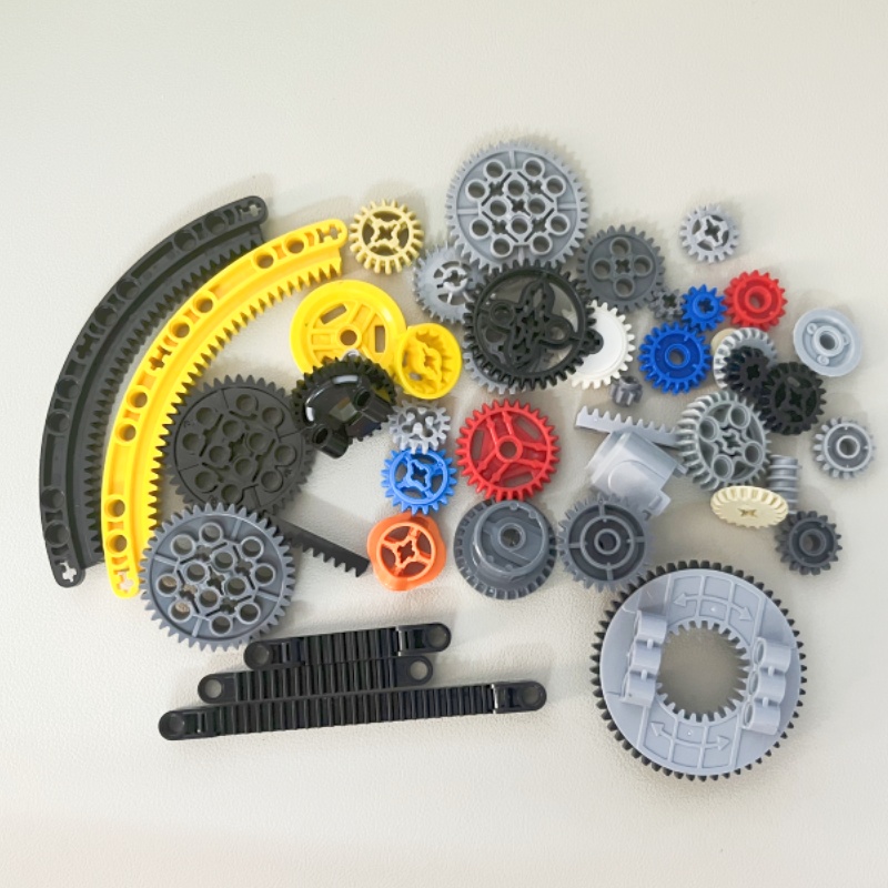 MOC Gear Series High-tech DIY  - مراجعة Tech Gear Accessories وسعره